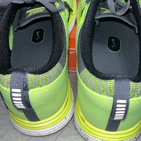 Nike Flyknit One+ bright neon green and black men’s size 8 women’s 9.5 - Picture 8 of 11